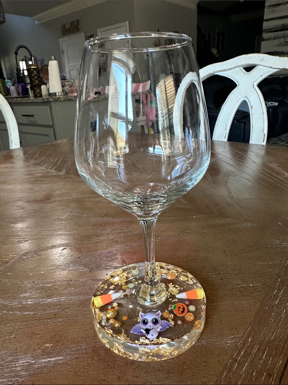 👻Handmade 🎃Clear Wine Glass with resin base
